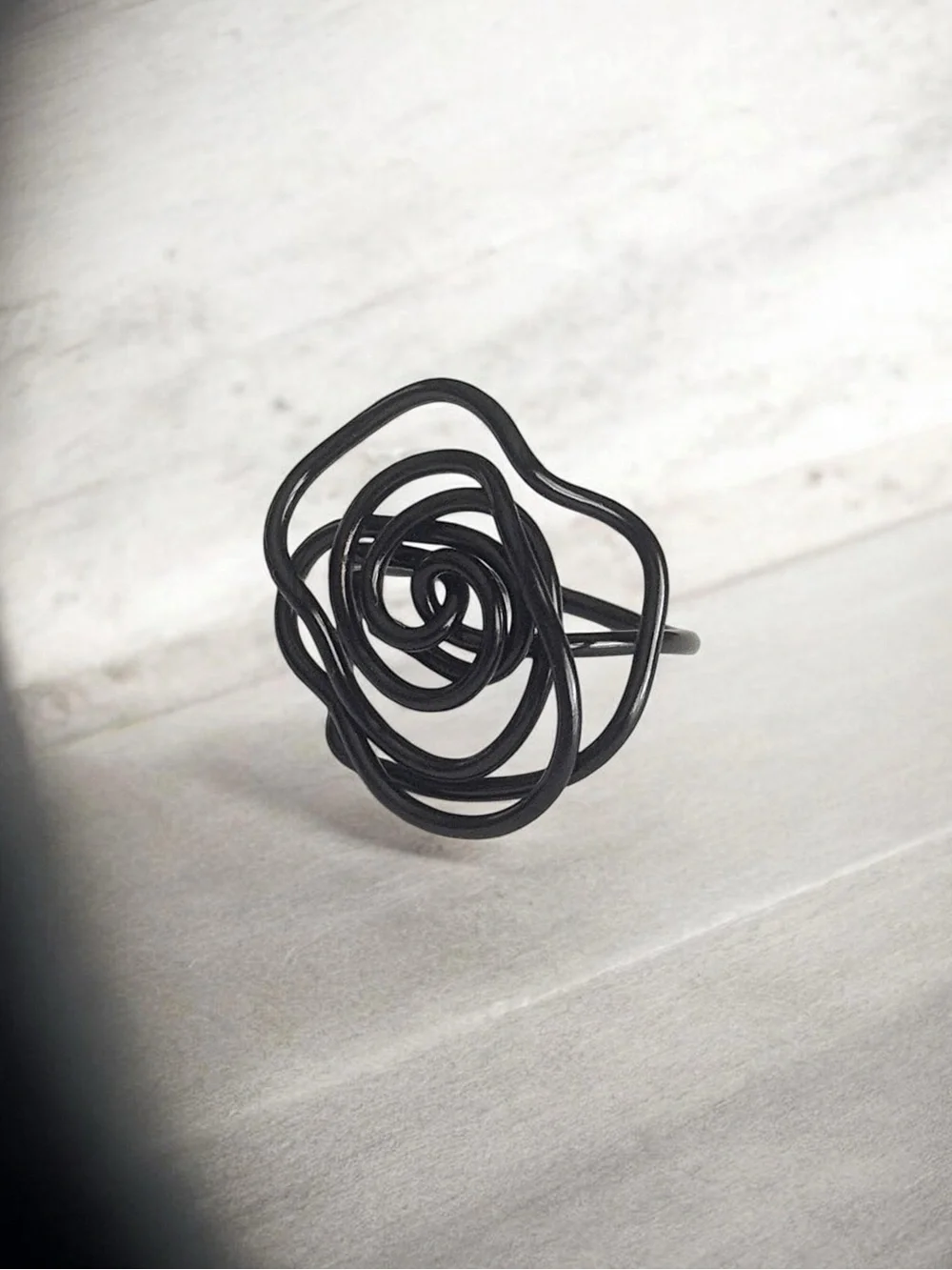 5 For $25💫Whimsigoth Black Copper Wire Swirl Ring